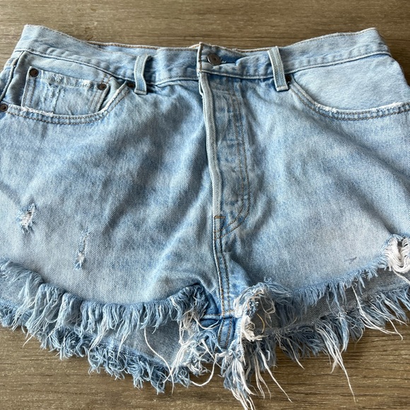 Levi’s woman’s premium 501 original denim shorts - Picture 4 of 12